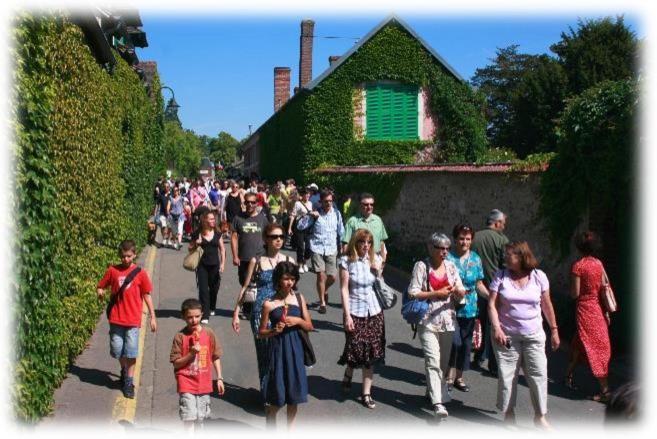 La Petite Maison De Giverny - Gite De Charme 5 Etoiles Au Coeur Du Village - 3 Chambres Экстерьер фото