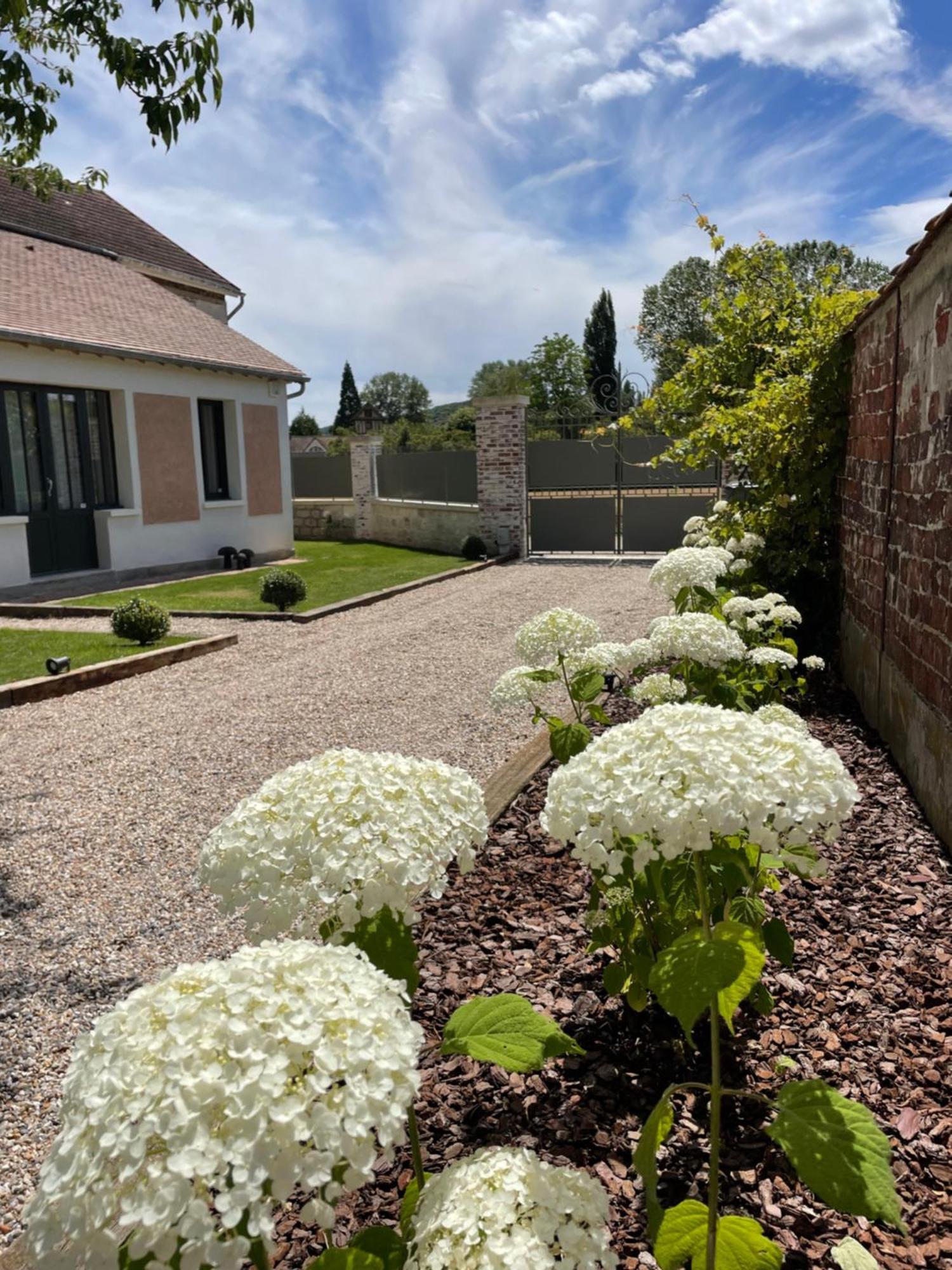 La Petite Maison De Giverny - Gite De Charme 5 Etoiles Au Coeur Du Village - 3 Chambres Экстерьер фото